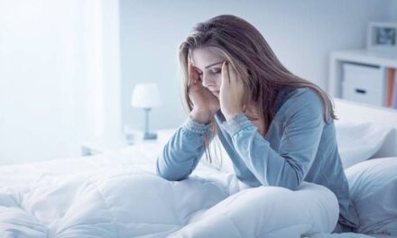 8 WAYS TO PREVENT MIGRAINE AND SLEEP ISSUES