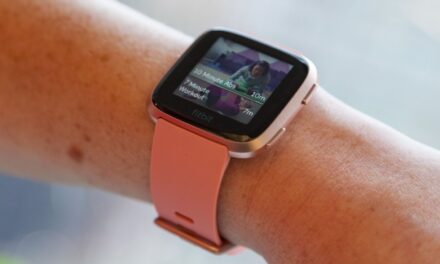 5 Reason to Gift a Fitbit Smartwatch for Your Special One