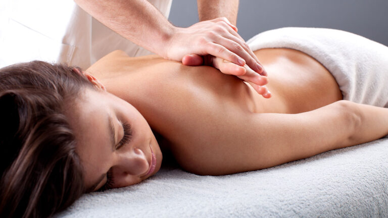 <strong>Enhancing Business Travel: The Benefits of On-the-Go Massage Services</strong>